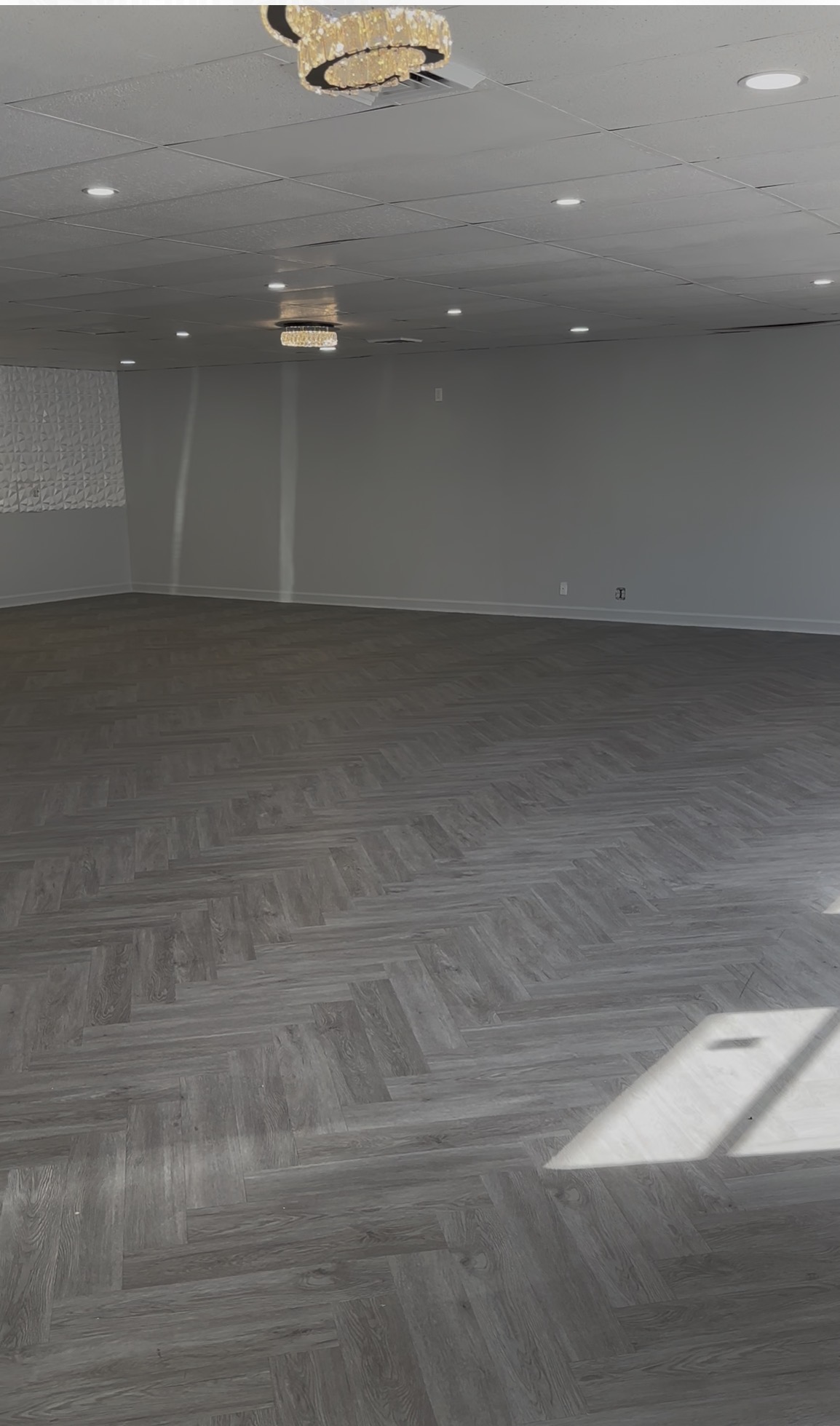 Blank event space in Metro Detroit venue ready for weddings, parties, and corporate eventEvent Venue in Livonia, MI