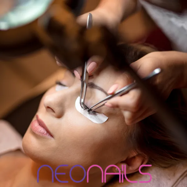 Eyelash extensions Miami Beach FL