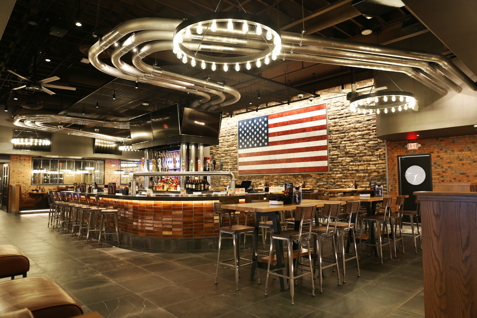 B-Lux Grill & Bar