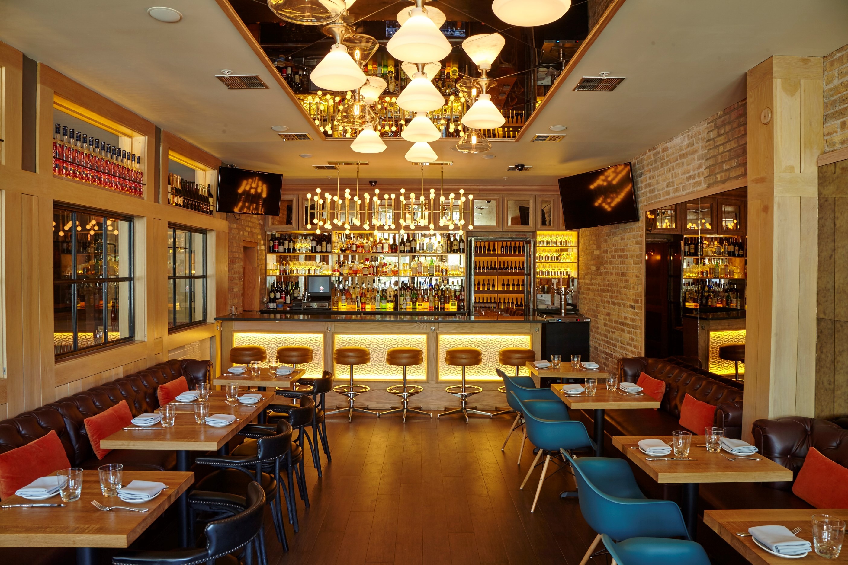 Maevery Public House