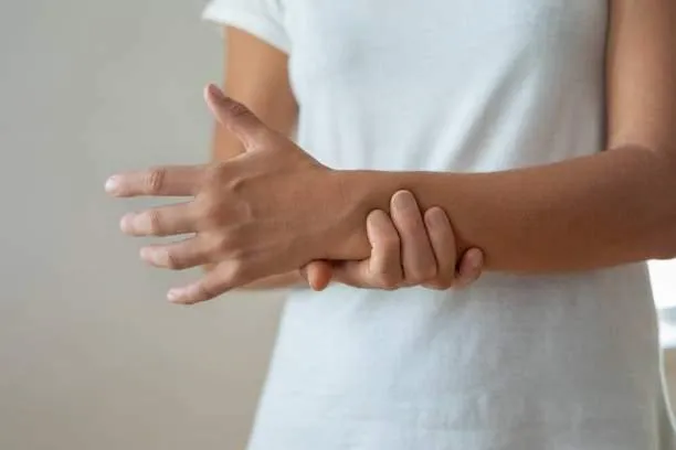 hand and wrist pain