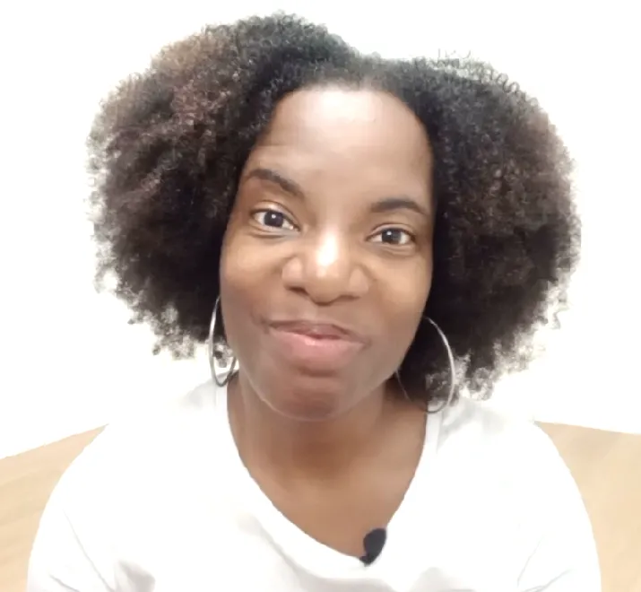 Carole D. Monteiro — founder of Mindful Tea Break®, coaching for mums over 40