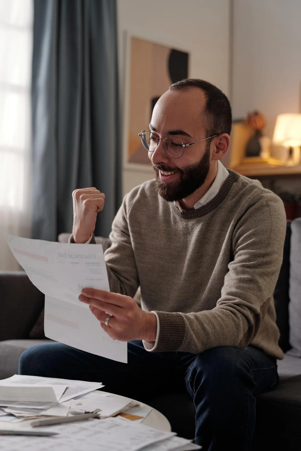 Image of a homeowner in Dinwiddie County saving money through Collective Power’s energy consultation