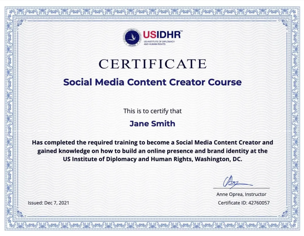 Social media content creator course