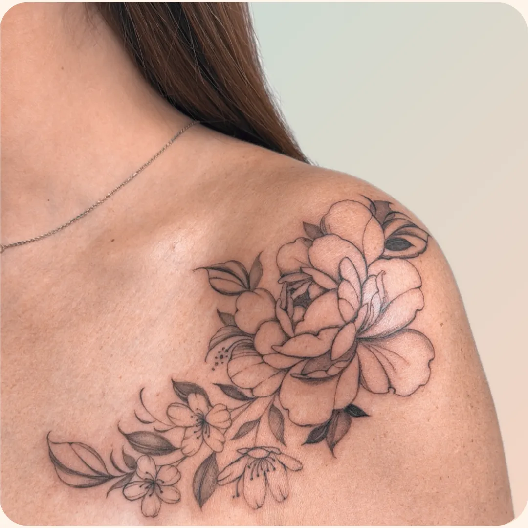 Las Vegas Floral Tattoo on the Shoulder, Shoulder Floral Tattoo Design, Las Vegas Tattoo Artist