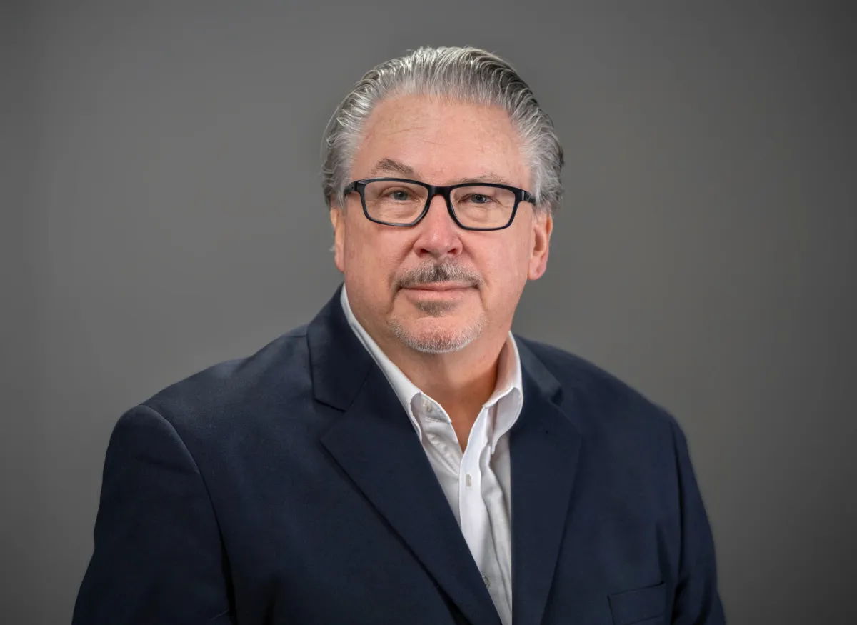 Portrait of Bob Straughn2