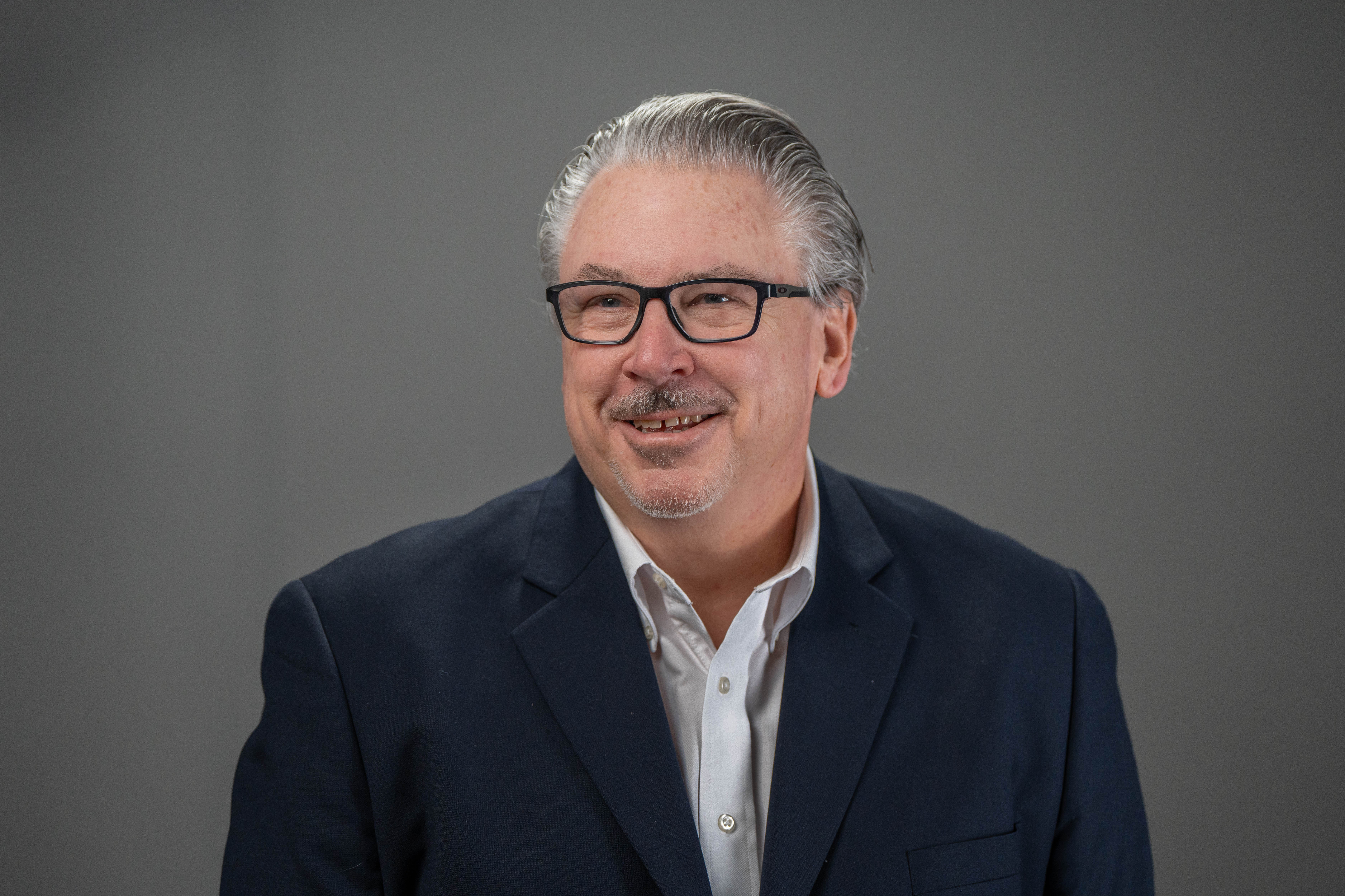 Portrait of Bob Straughn2