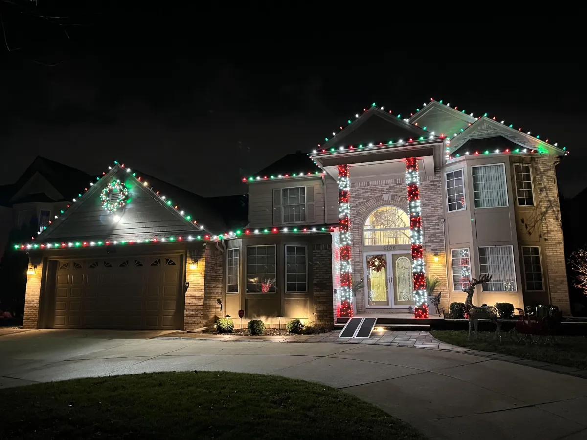 Christmas Light Installation Sterling Heights, MI