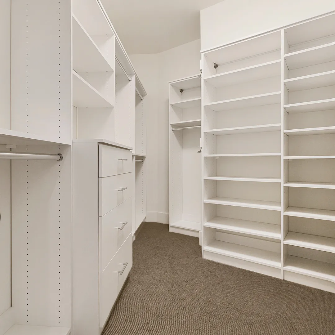 Custom built wardrobe design in Auckland