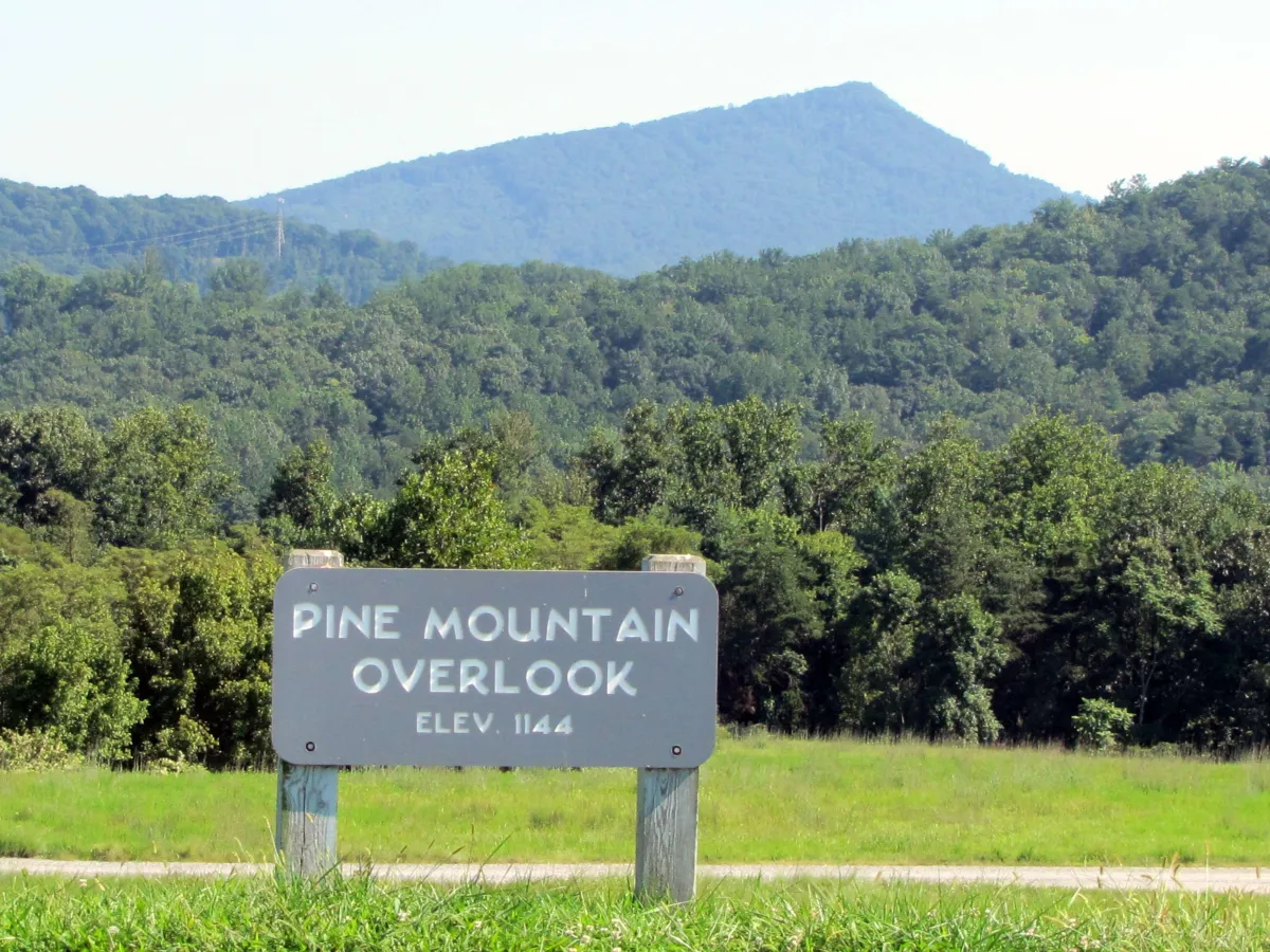 Serving Ridge, Virginia