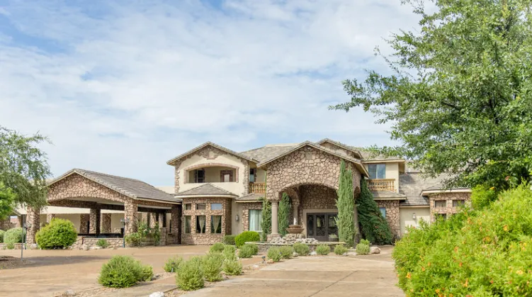 Superstition Manor, Mesa, Z