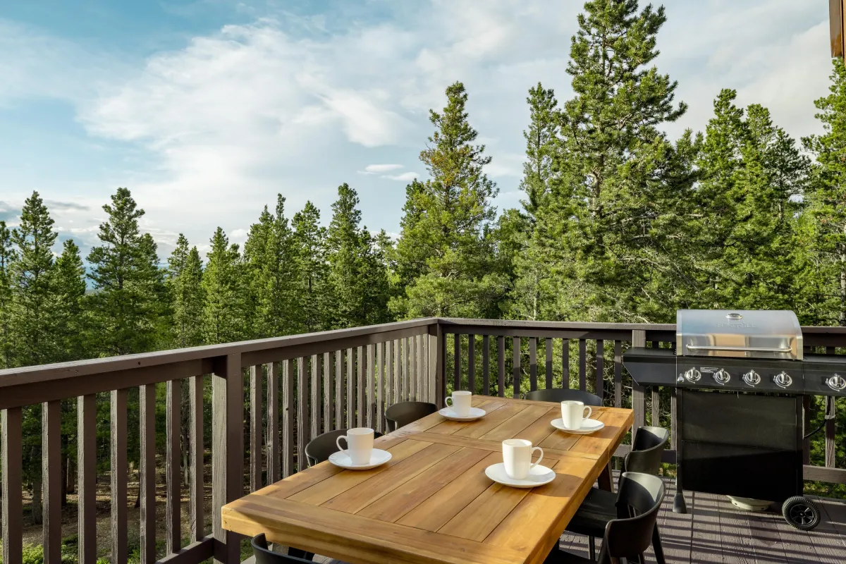 At SILVER X HOMES  Enjoy breathtaking views of an Amazing rocky mountains in black hawk colorado united state.