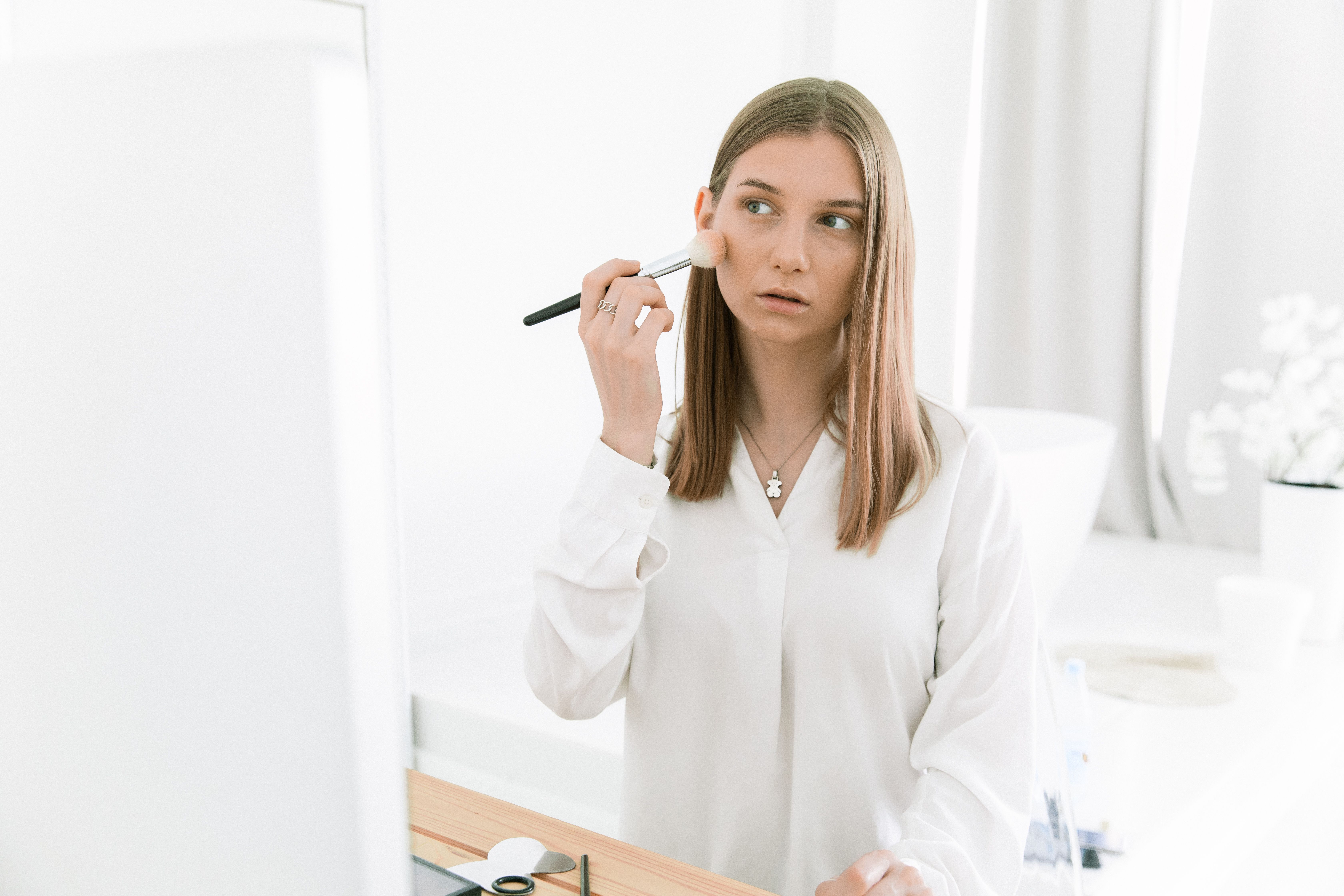 Minimalist Morning Beauty Routine for Busy Moms