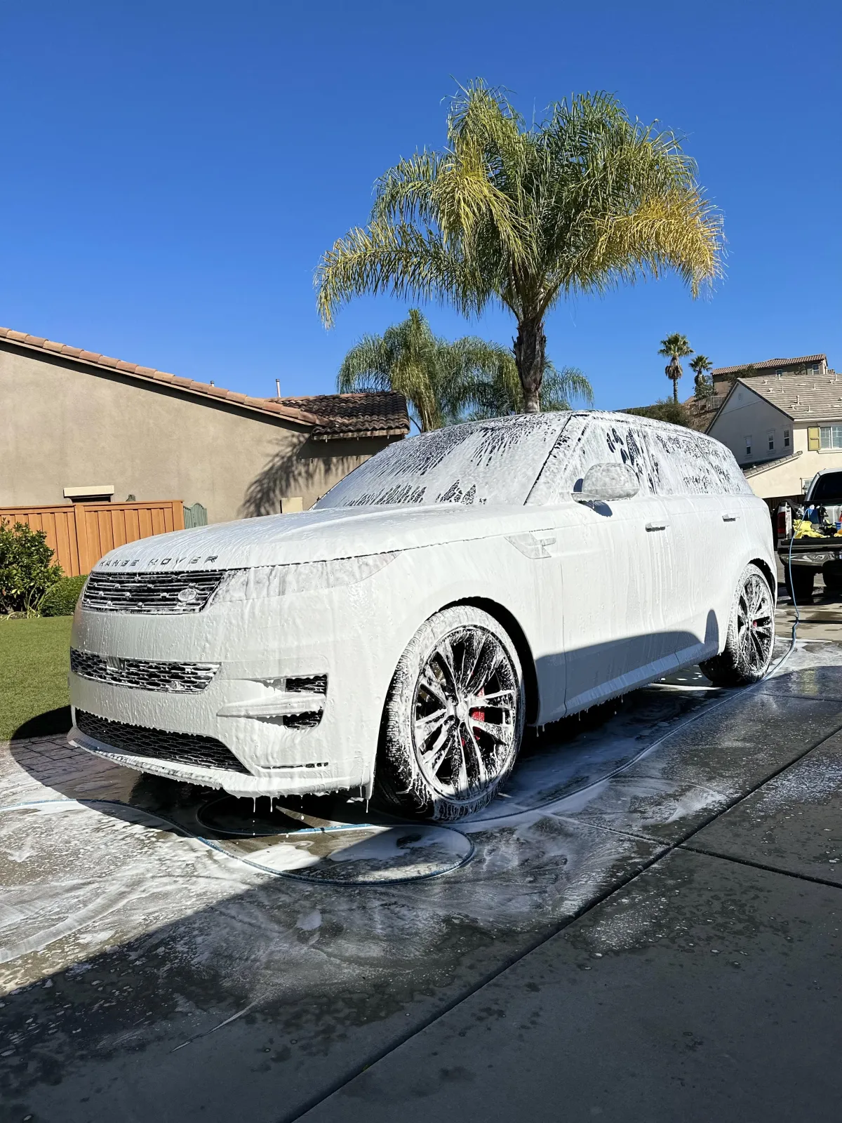 Exterior rejuvenation auto detailing – clay bar treatment for smooth and contaminant-free car paint.