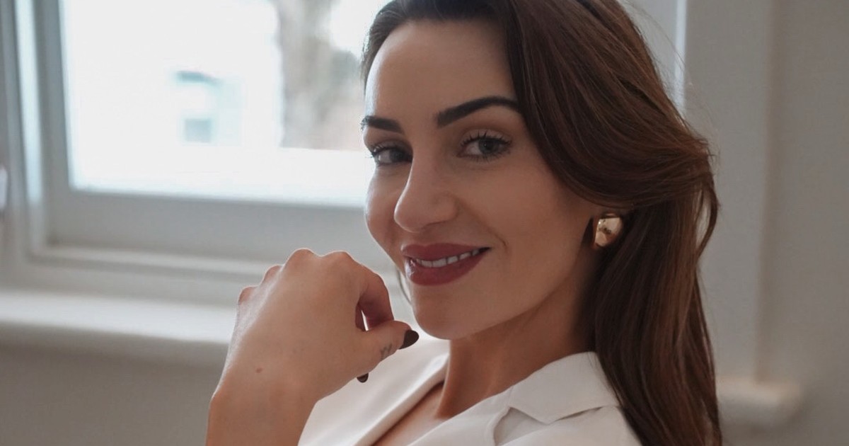 How to Respond to a Bad Review | Cosmetic Nurse Amy