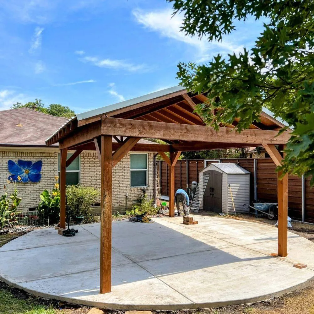 Dallas Concrete builds and installs Patio