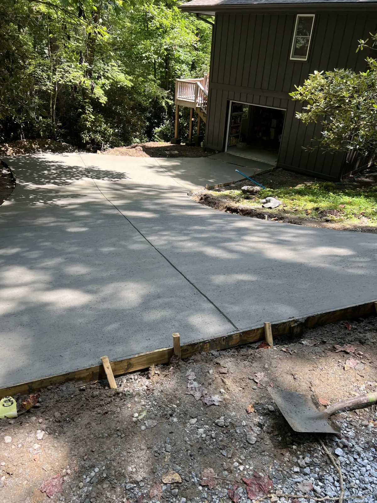 Salisbury Concrete builds and installs Driveway