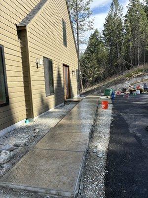 Salisbury Concrete builds and installs Pathway