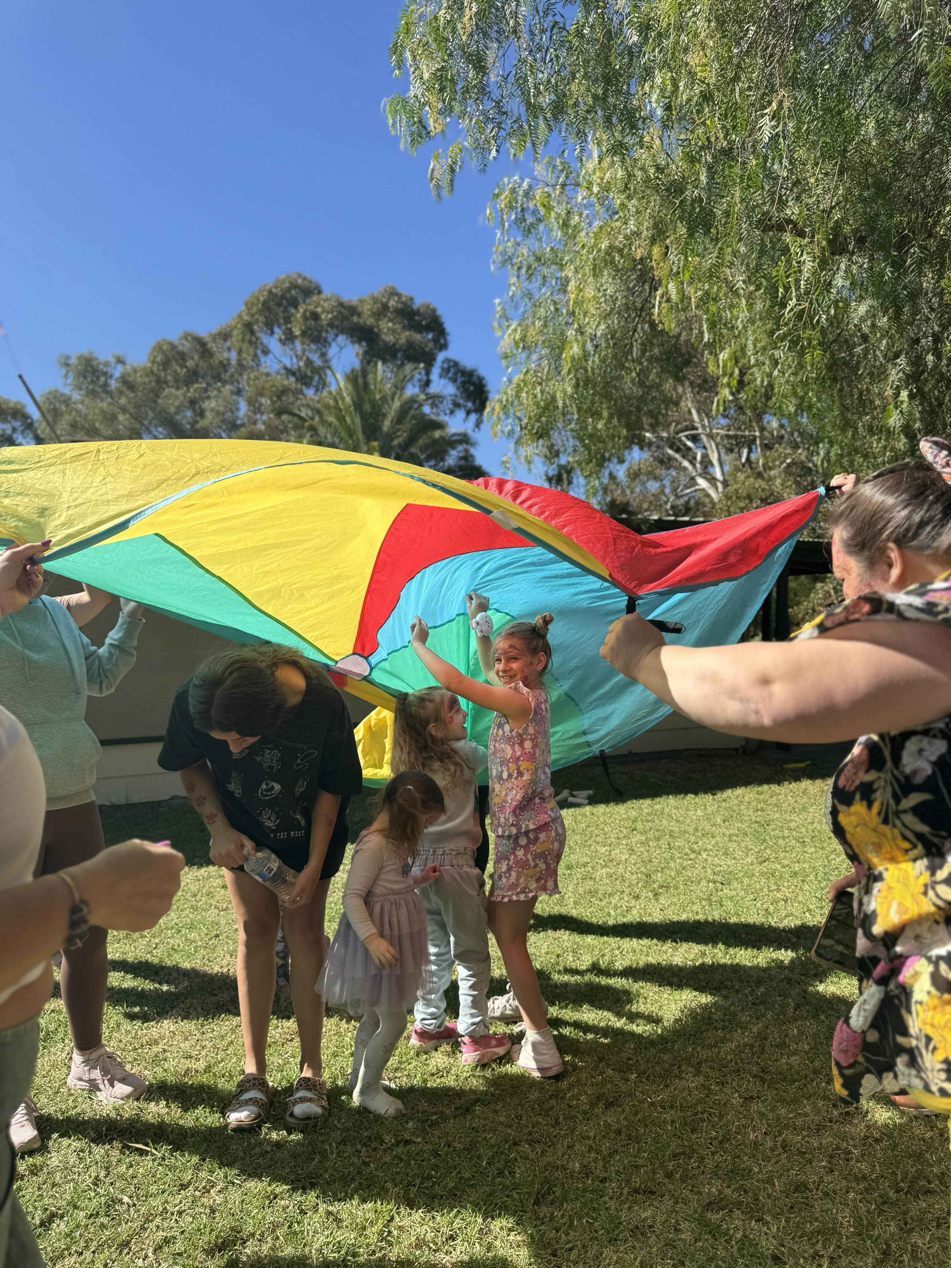 Soft abstract curved illustration in mint and teal tones