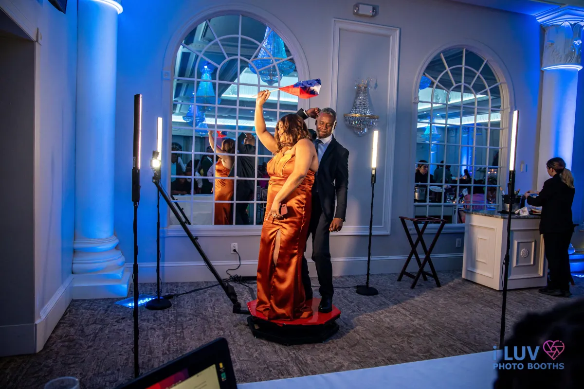 wedding couple on 360 photo booth in jersey city