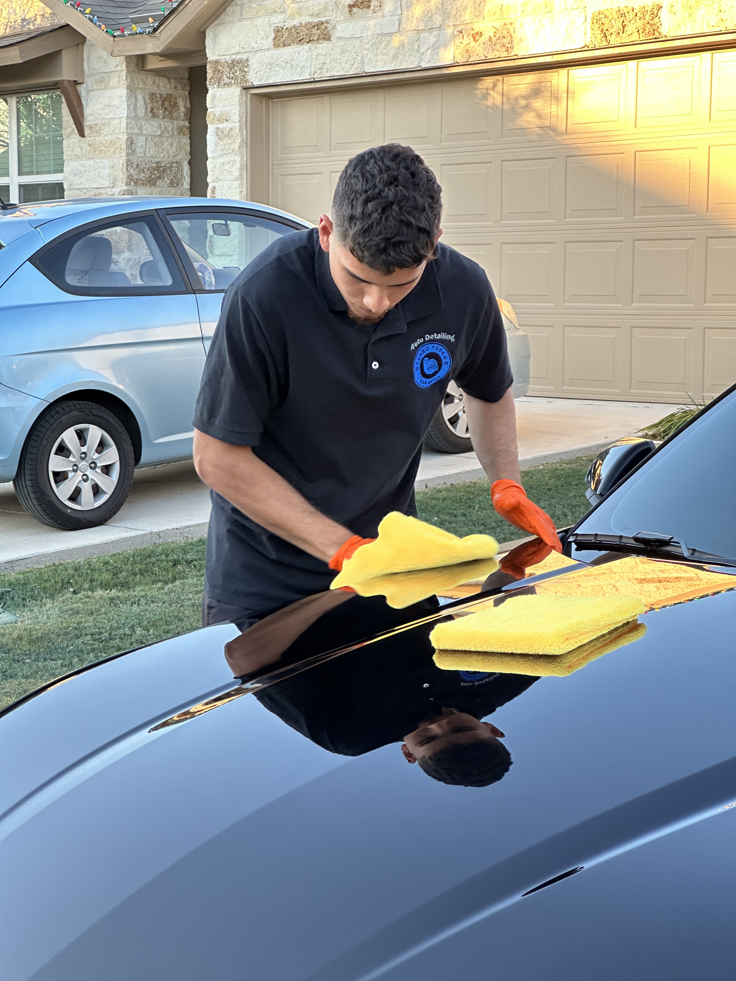 Detail On sedan at 78232
