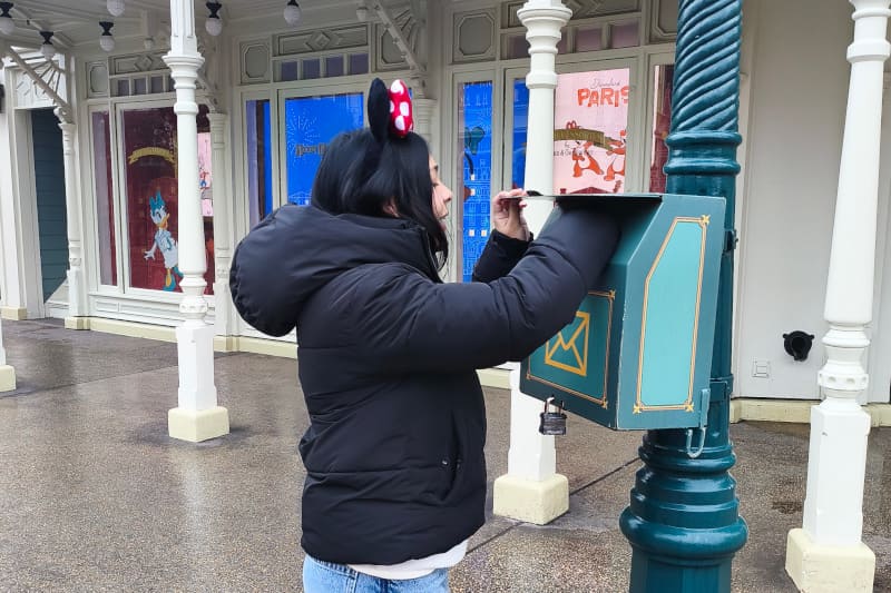 Enviar tu postal Chispa Mágica desde Disney