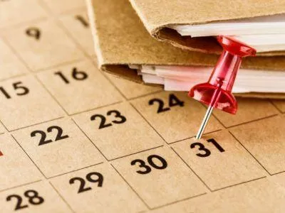 Set deadlines to avoid procrastination when making decisions