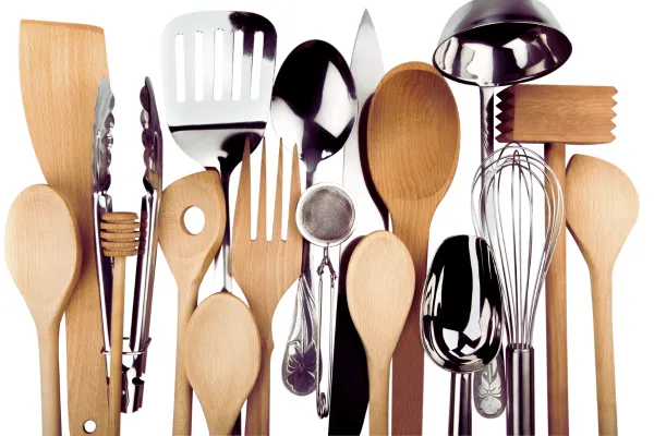 spatula and other cooking utensils