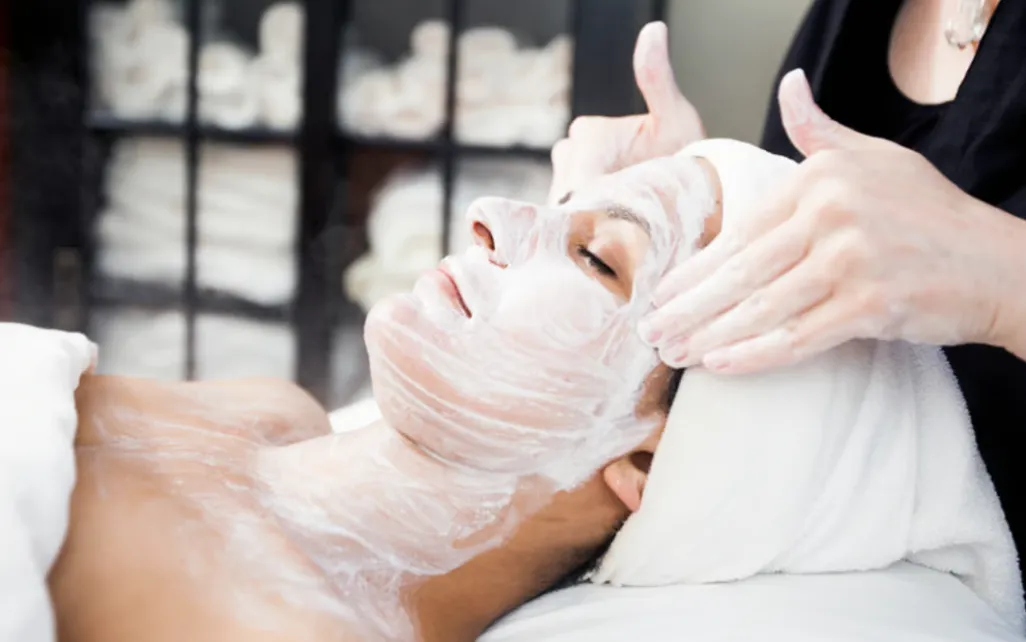 Before and after photo -  Client received a anti-aging, dexoting, c02 carboxy facial treatment from Korean Skincare by Lindsay Rose Ali at Lindsay Rose Beauty in Mansfield, Texas