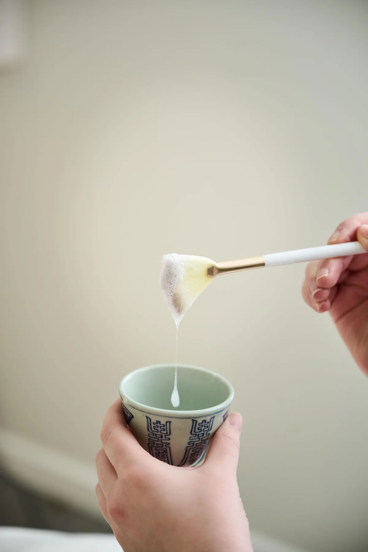 Client receiving a anti-aging, exfoliating, deep cleaning treatment by Lindsay Rose Ali at Lindsay Rose Beauty in Mansfield, Texas