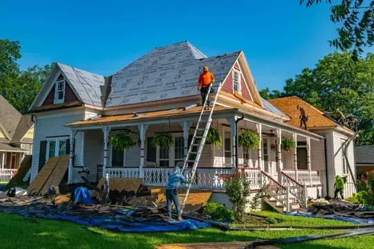 crew installing a roof in lacey