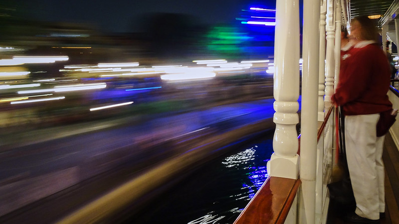Capturing light trails by being stationary on the Mark Twain Riverboat