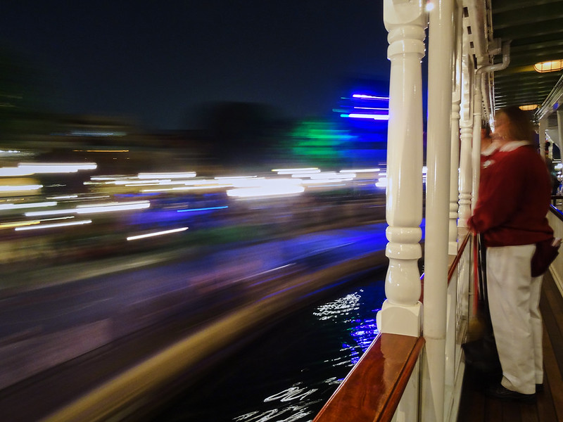 Creating Motion By Standing Still in Theme Parks
