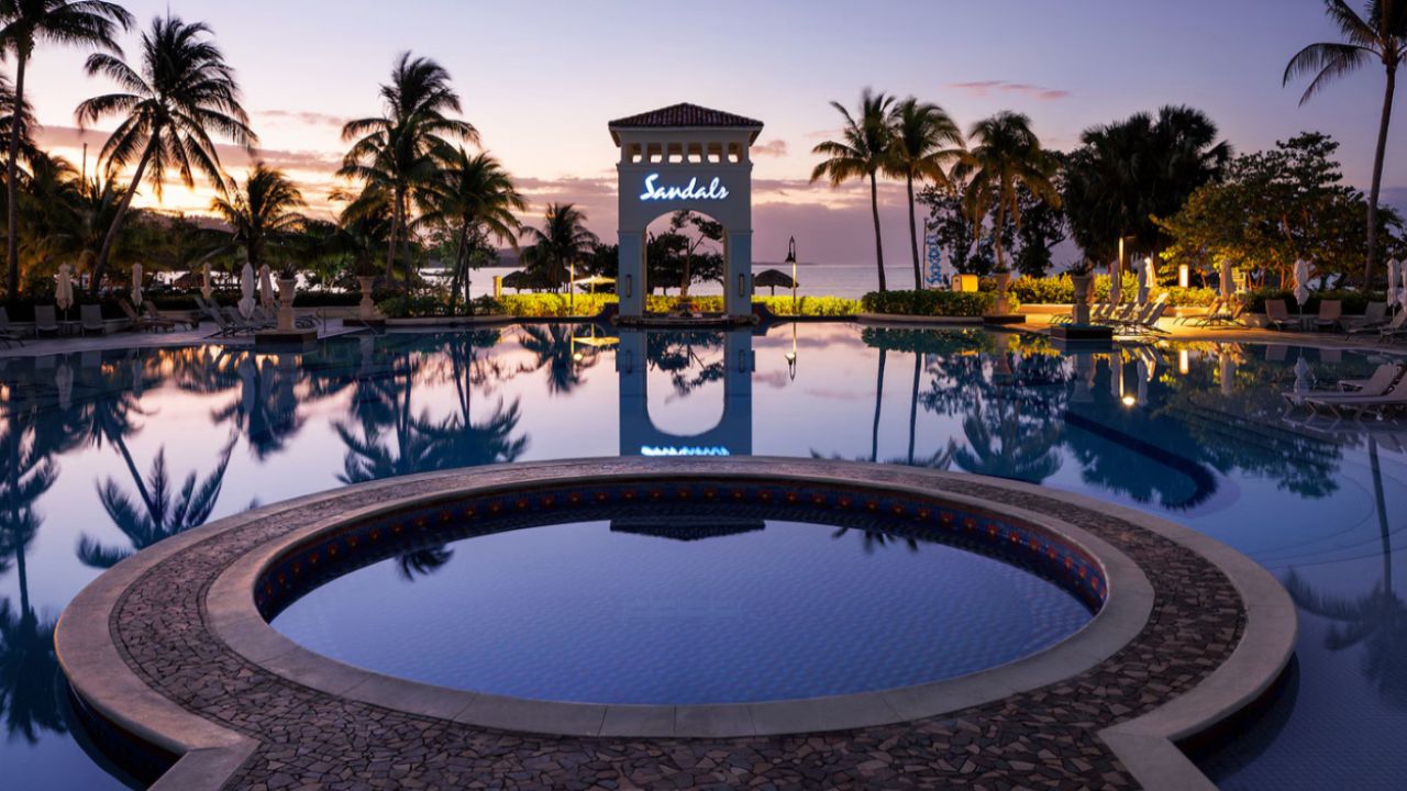 BarbadosSandalsBarbadoshoneymoonswhietbeach