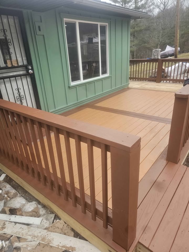 Deck Staining & Sealing