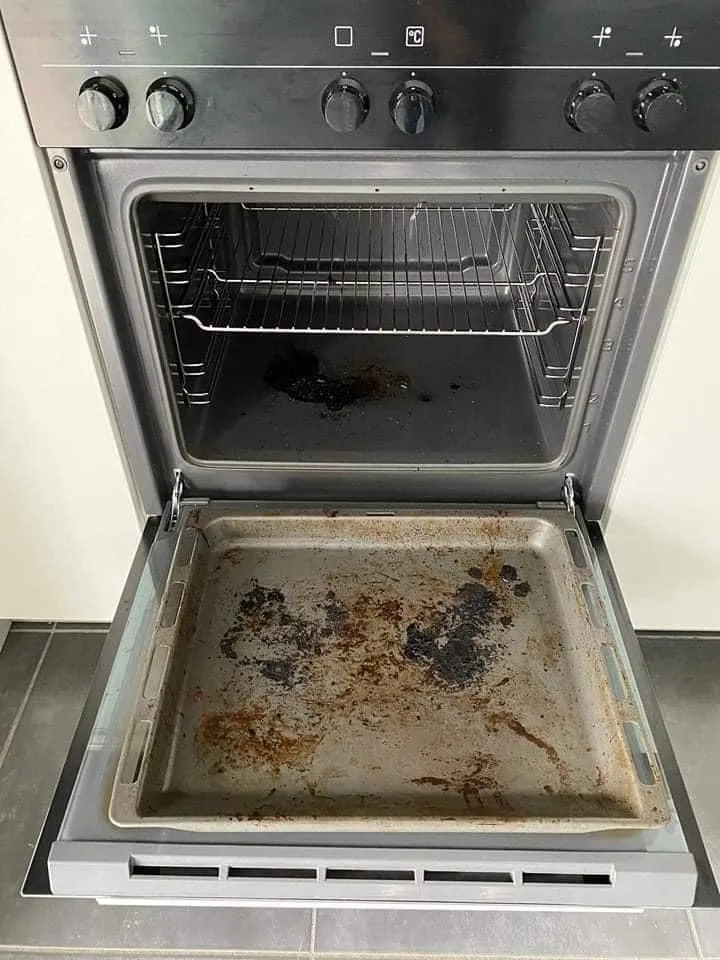 Backofen verschmuzt