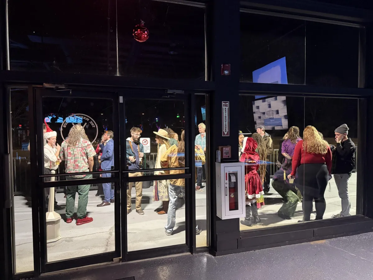 VIZIONZ LOUNGE GALLERY