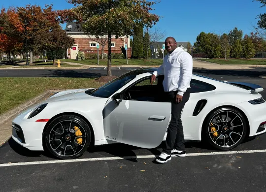 Dominique B. with his Porsche 911 Turbo S, bought with Dream Car Secrets