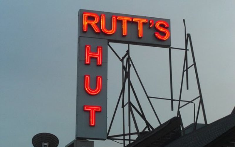 Rutts Hutt in Clifton
