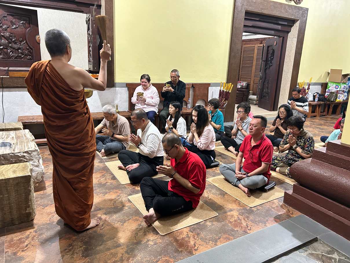 Kunjungan Umat Buddha Cetiya Padmasambhava 2025