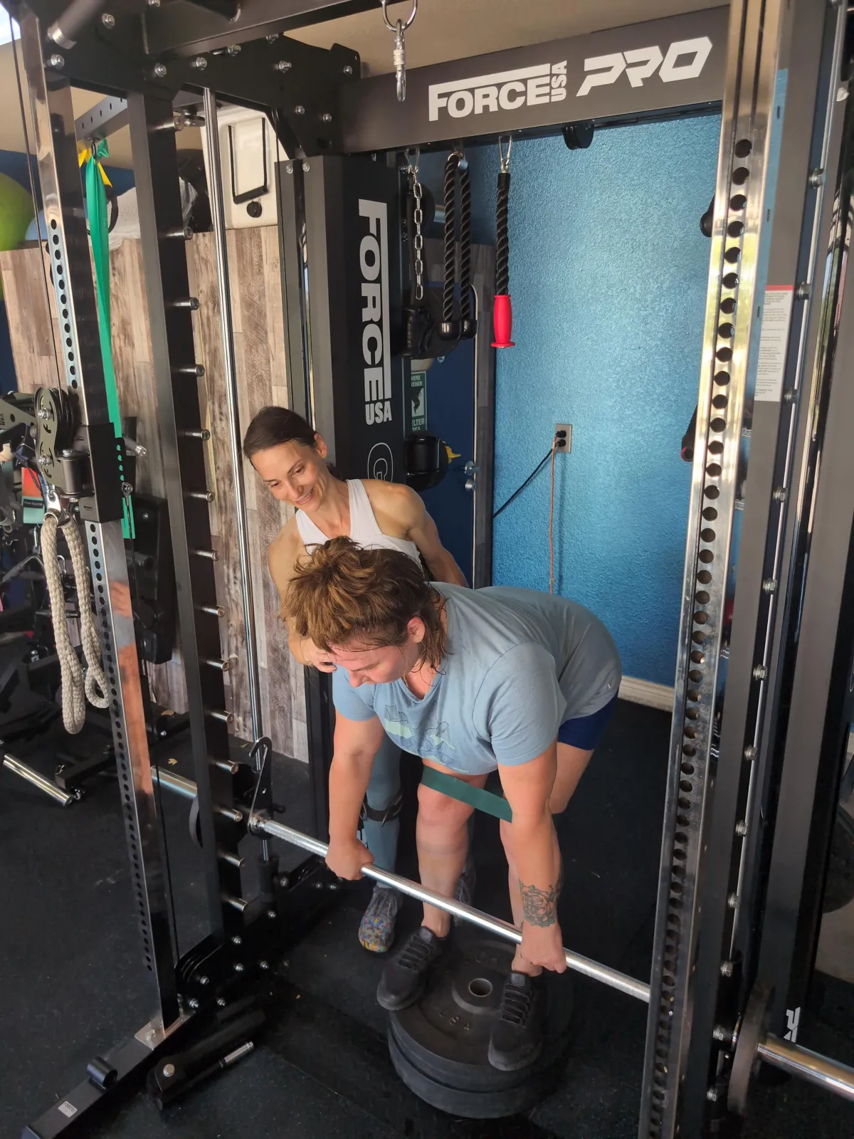 One-on-one training with a fitness client