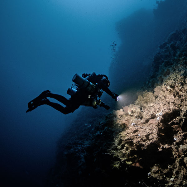 RAID Deco 50 Diver by Toby van Pooss