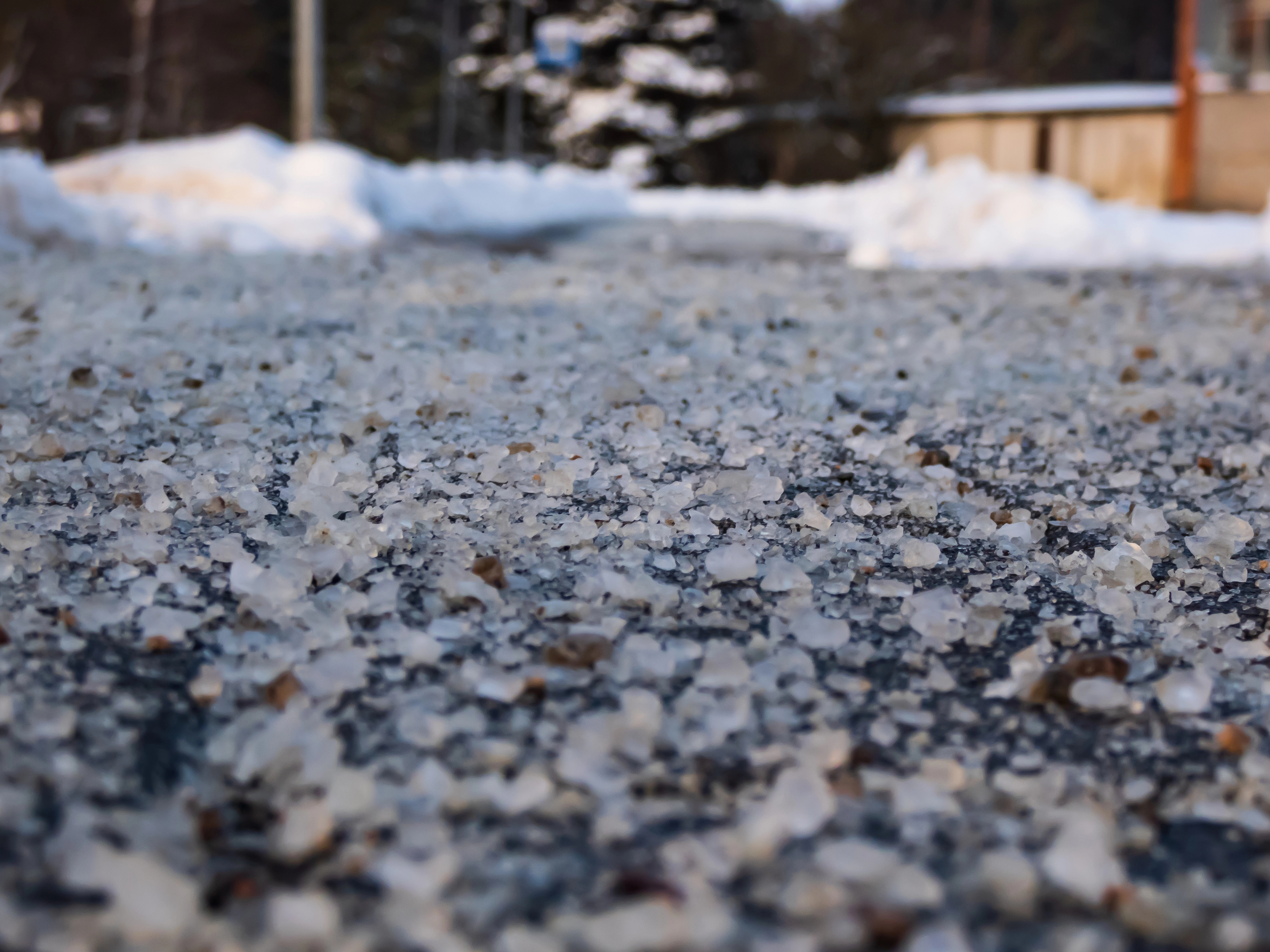 Driveway deicing service by Fort Wayne Lawn & Snow in Fort Wayne, IN.