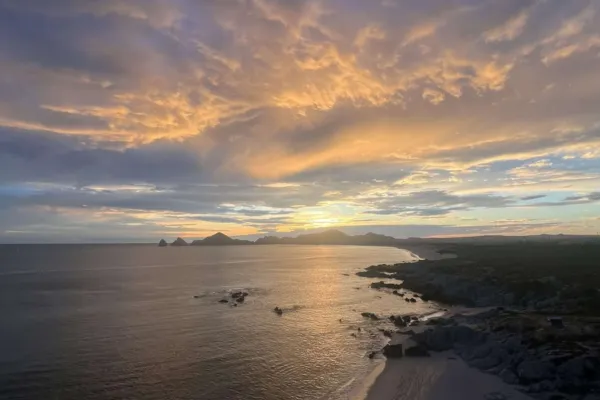 How to Align with Your Circadian Rhythm for Better Sleep, Energy & Hormones