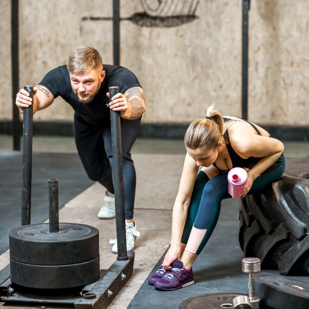 Inclusief duo dat samen sport in een toegankelijke studio