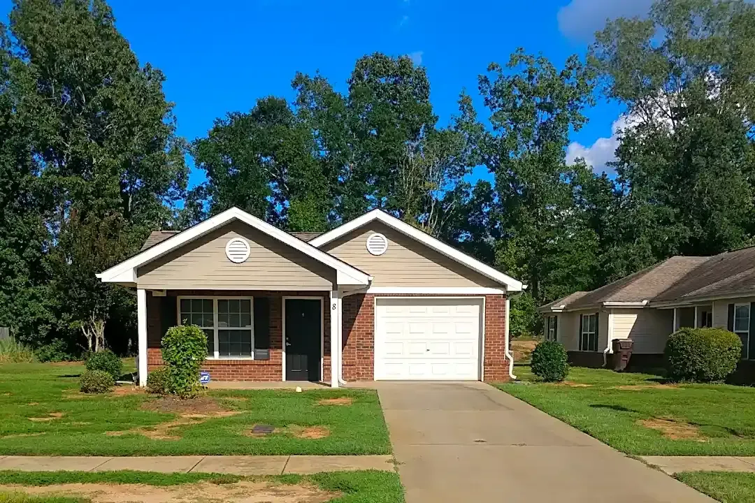 Albany Concrete builds and installs driveway 
