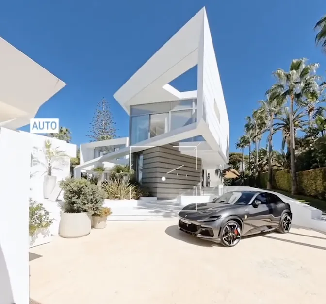 Contemporary Villa. Zimmer Estates