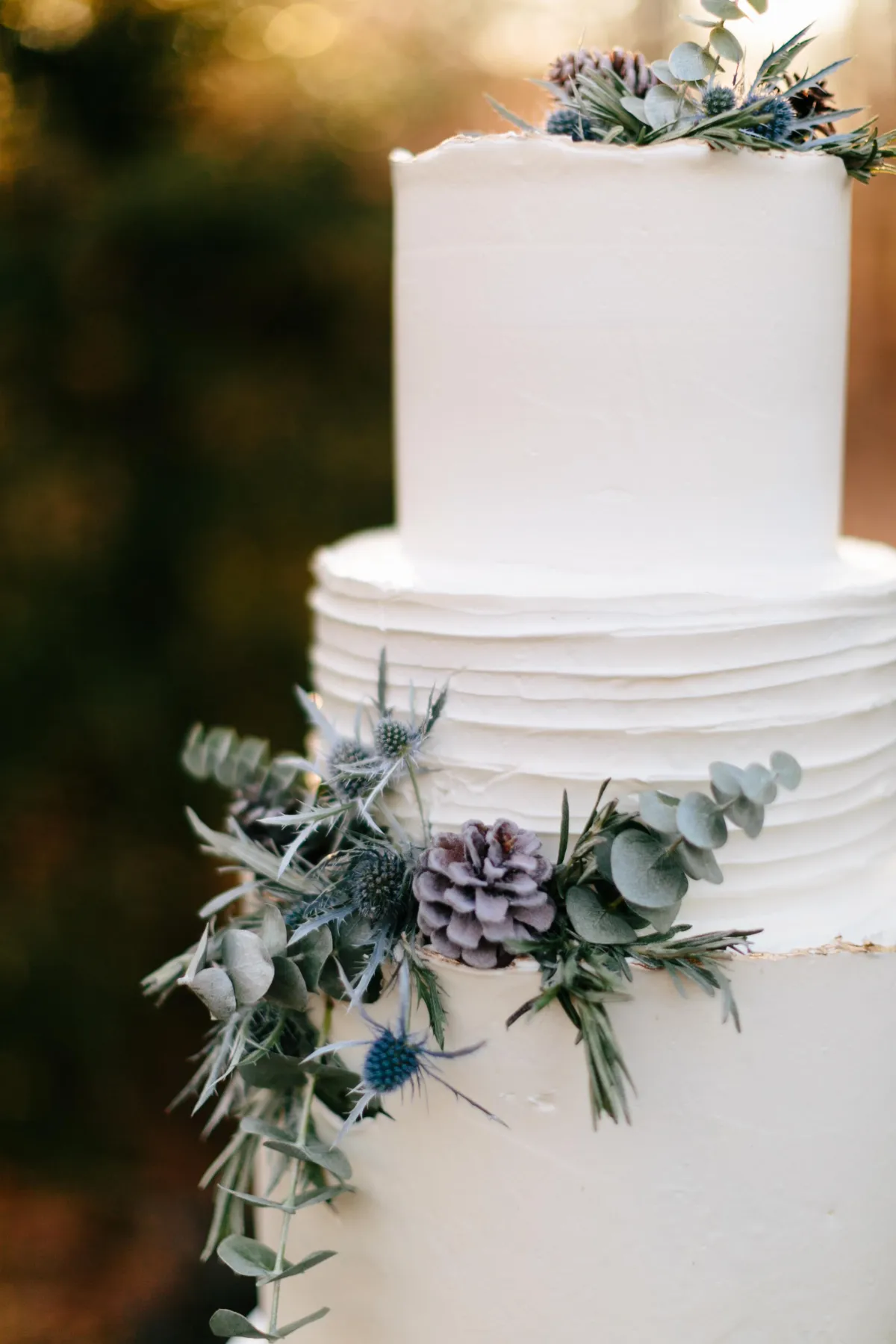 winter wedding cake