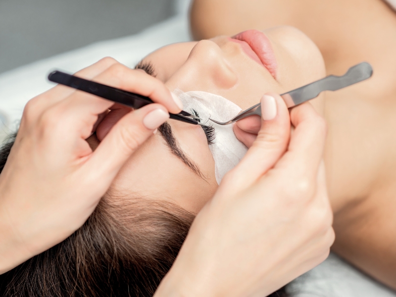 Lash extension application at Precia Aesthetics spa in Vienna Virginia