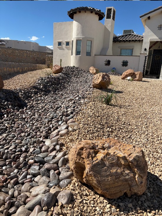 El Paso Rock installation